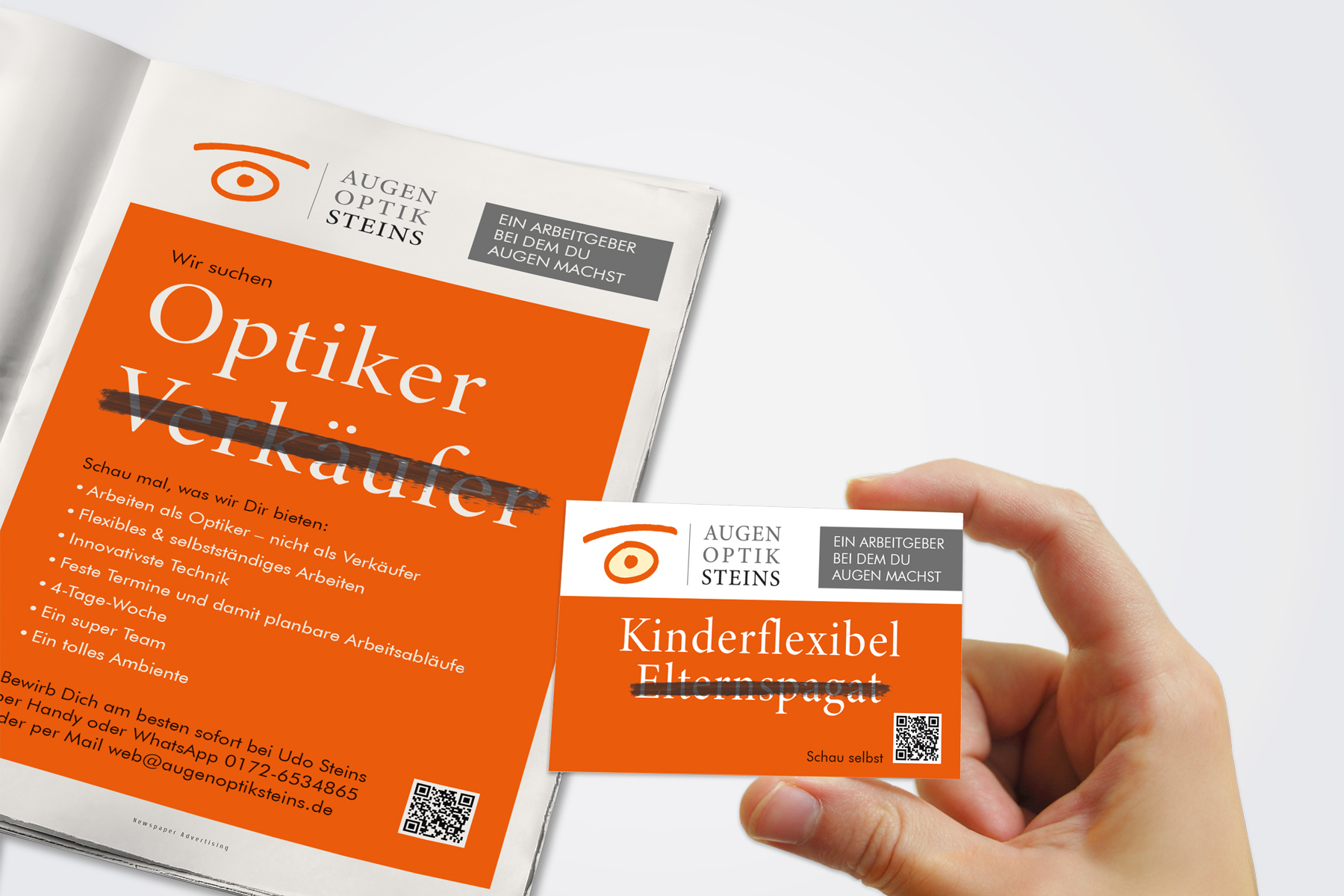 Eine Hand hält eine Visitenkarte; eine Stellenanzeige für einen Optiker und Verkäufer ist in einem Heft zu sehen.