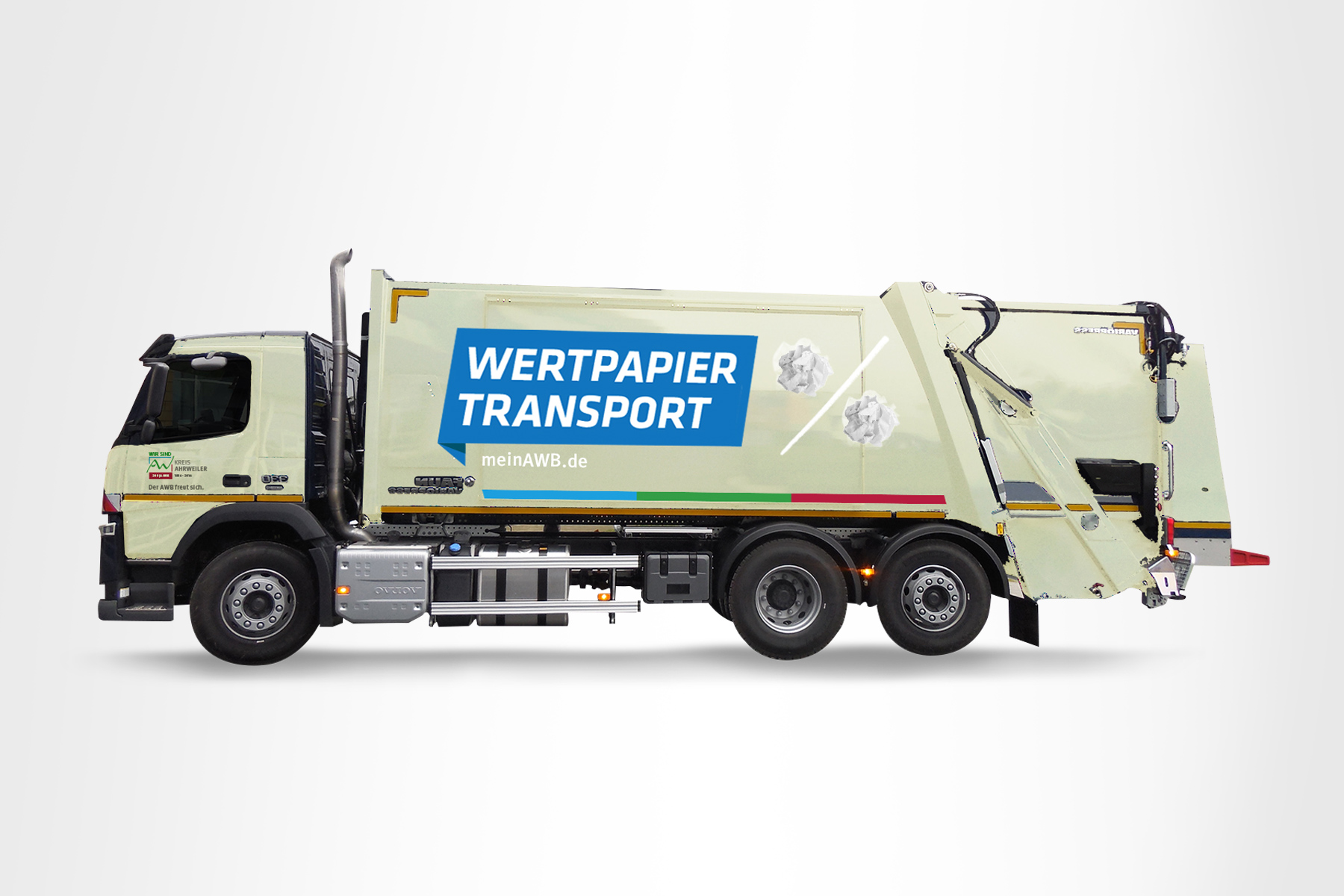 Seitenansicht eines Müllwagens mit der Aufschrift WERTPAPIER TRANSPORT auf der Seite.